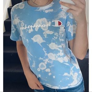 Champion Tee $30 on Depop/Insta @kaitlynnsapparel